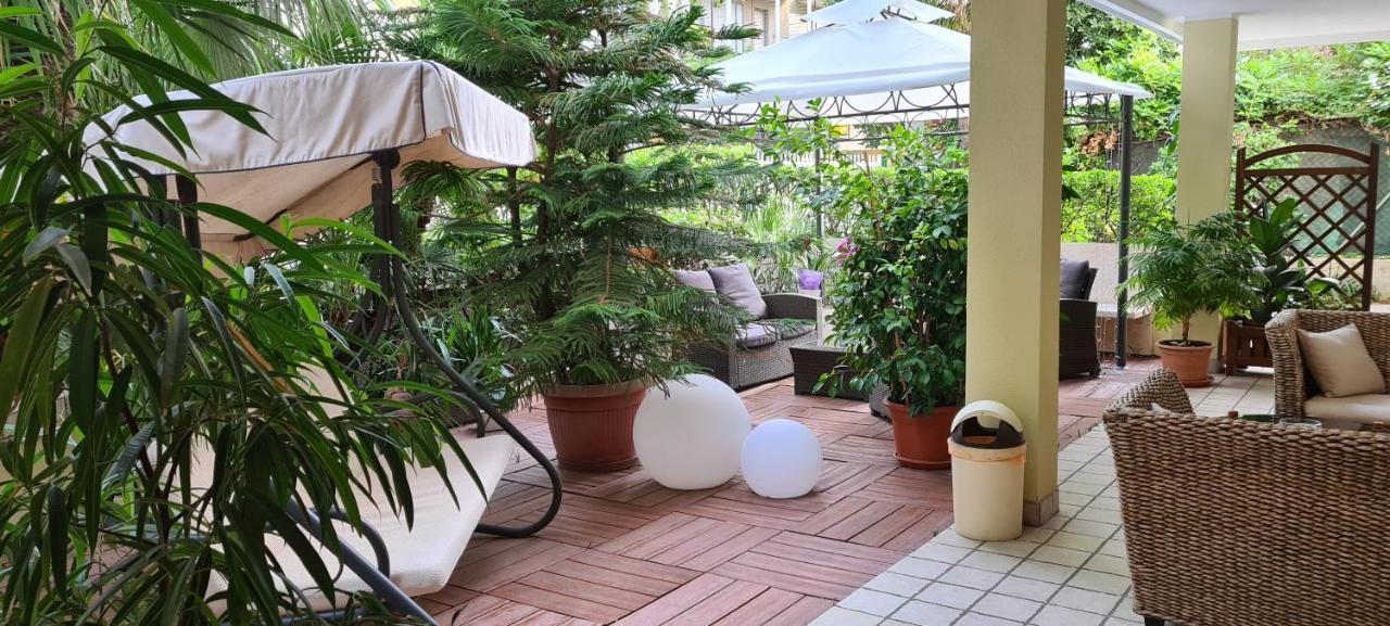 Hotel Beppe Римини Екстериор снимка