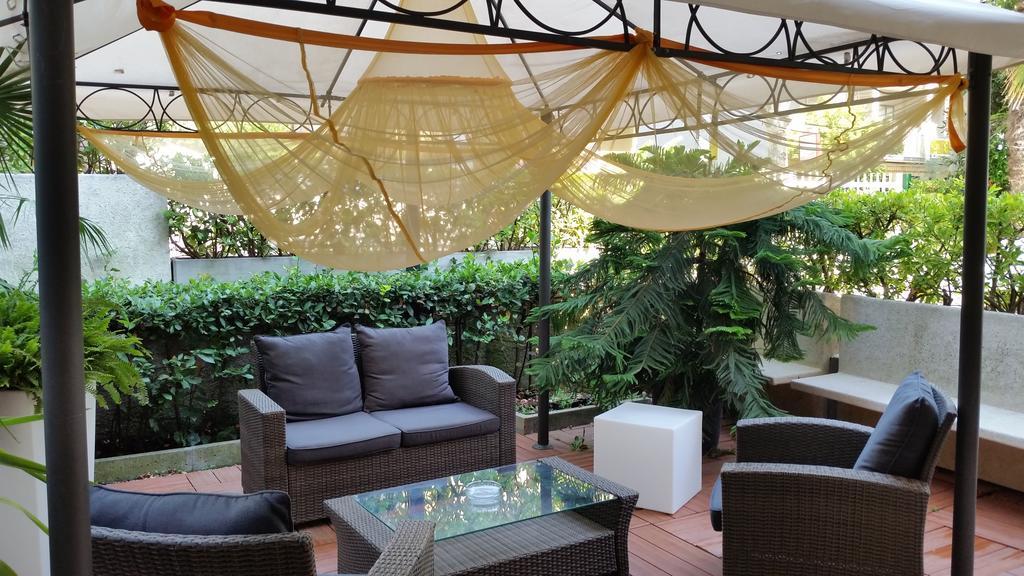 Hotel Beppe Римини Екстериор снимка