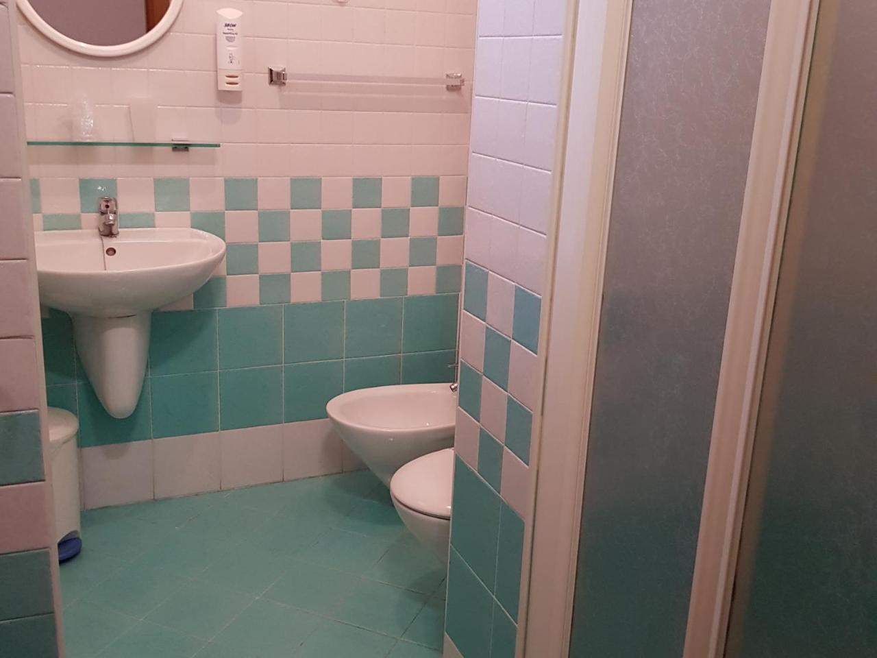 Hotel Beppe Римини Екстериор снимка
