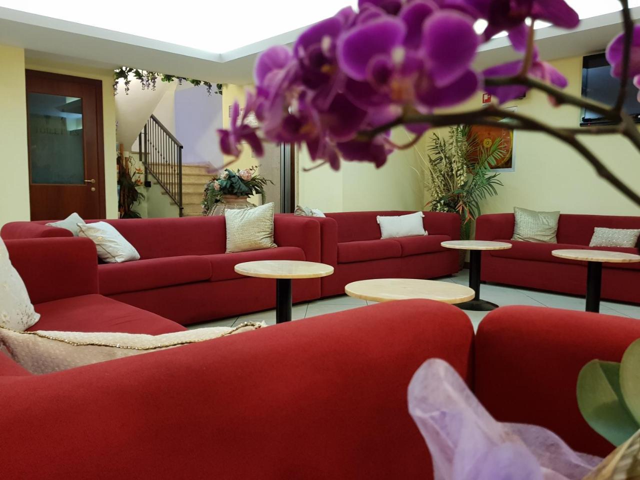 Hotel Beppe Римини Екстериор снимка
